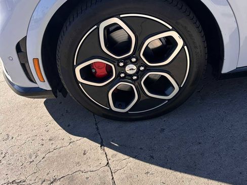 Used 2022 Ford Mustang Mach-E GT image 9