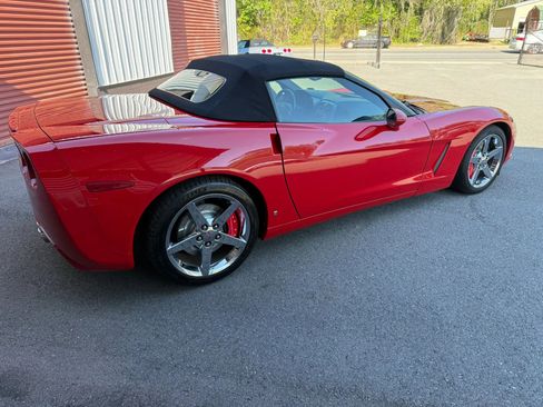 Used 2006 Chevrolet Corvette Convertible w/ Preferred Equipment Group image 8