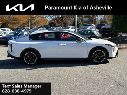 New 2025 Kia K4 GT-Line image 6