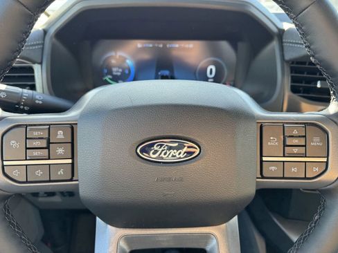 Used 2025 Ford F150 Lightning Flash AWD/4WD image 21