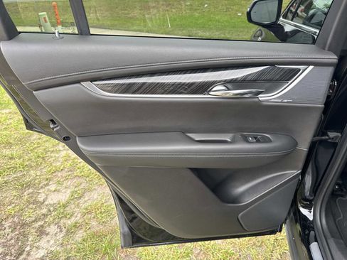 Used 2020 Cadillac XT6 Premium Luxury FWD image 12