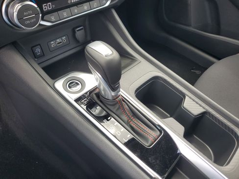 New 2025 Nissan Sentra SR w/ Midnight Edition image 25