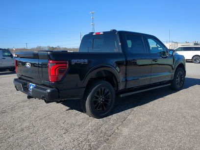 New 2025 Ford F150 Lariat w/ Equipment Group 501A Mid