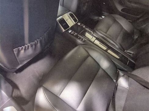 Used 2014 Porsche Panamera S image 20