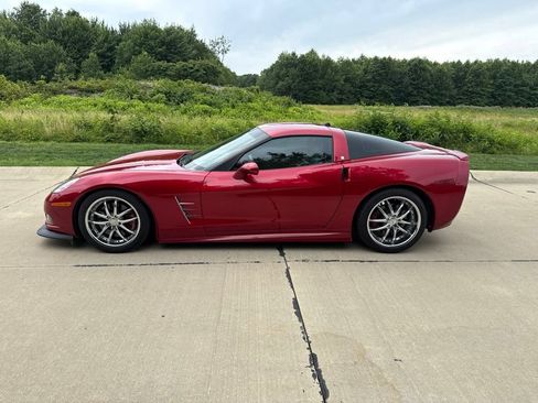 Used 2005 Chevrolet Corvette Coupe w/ Preferred Equipment Group RWD image 5