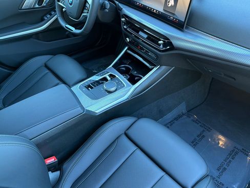 Used 2025 BMW 330i Sedan w/ Premium Package RWD image 19