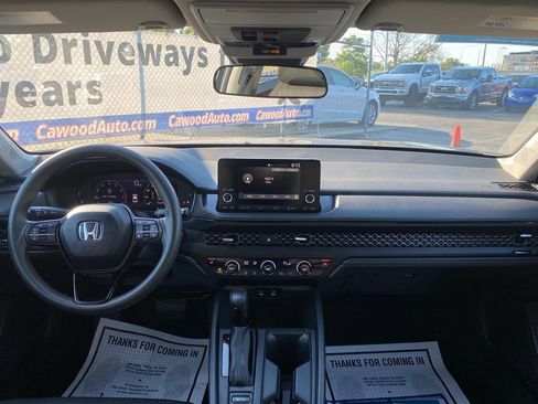 Used 2023 Honda Accord EX image 18
