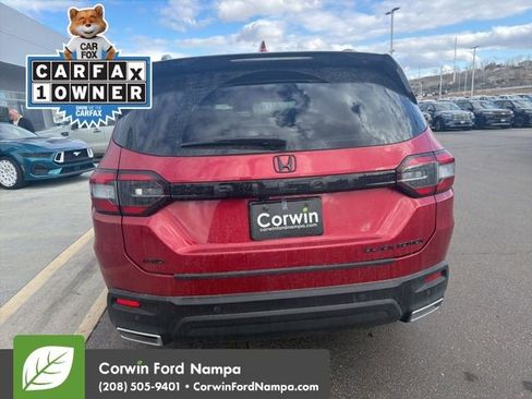 Used 2025 Honda Pilot Black Edition image 7