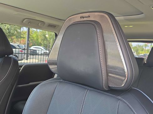Used 2025 INFINITI QX80 Sensory AWD/4WD image 17
