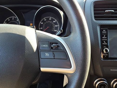 Used 2023 Mitsubishi Outlander Sport ES AWD/4WD image 28