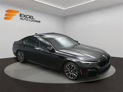 Used 2021 BMW 750i xDrive w/ Executive Package image 53