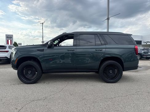 Used 2026 GMC Yukon AT4 Ultimate w/ LPO, Illumination Package AWD/4WD image 3