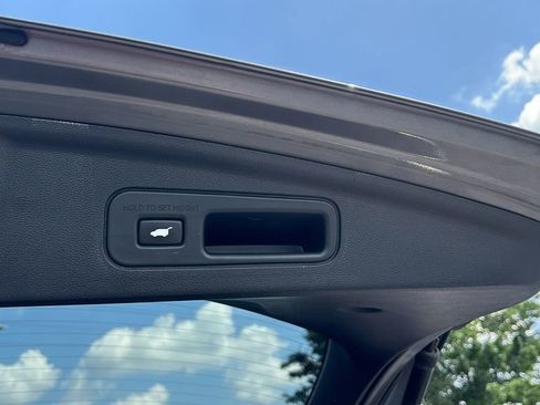 Used 2023 Acura MDX SH-AWD w/ Technology Package image 35