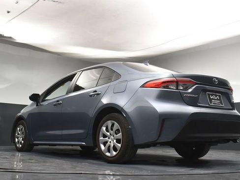 Used 2025 Toyota Corolla LE FWD image 34