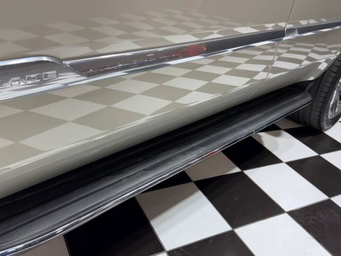 Used 2015 Cadillac Escalade Luxury image 28