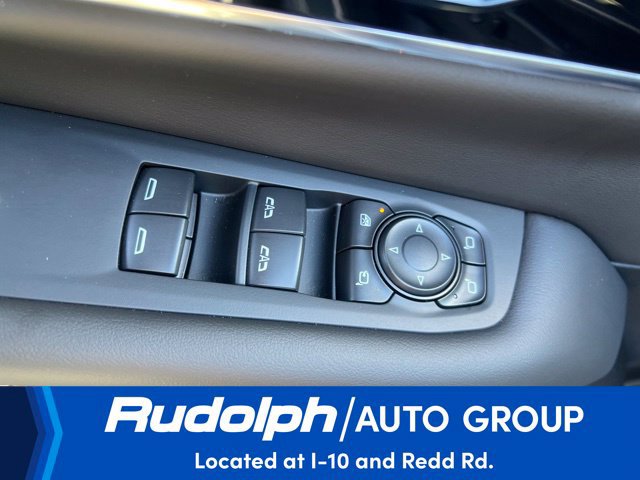 Used 2026 GMC Yukon Elevation RWD image 11