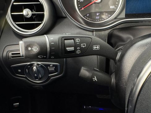 Used 2021 Mercedes-Benz GLC 300 w/ Premium Package image 18