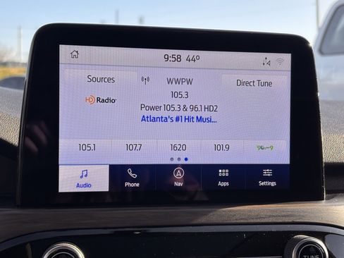 Used 2020 Ford Escape Titanium image 32