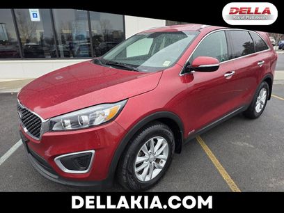 Used 2017 Kia Sorento LX w/ LX Convenience Package