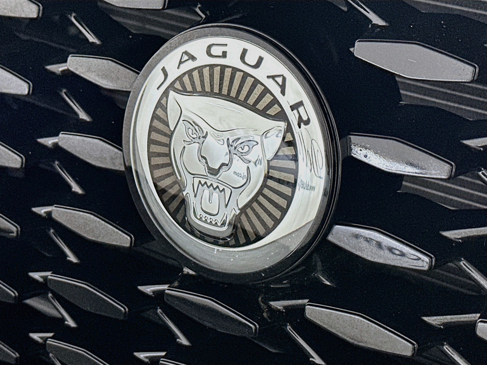 Used 2024 Jaguar F-PACE R-Dynamic S AWD/4WD image 35