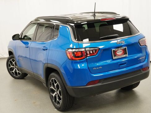 Certified 2026 Jeep Compass Limited AWD/4WD image 11