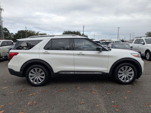 Used 2020 Ford Explorer Limited image 3