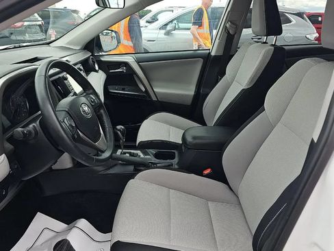 Used 2018 Toyota RAV4 Adventure AWD/4WD image 5