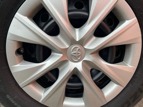 Used 2014 Toyota Corolla L image 10