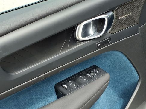 Certified 2023 Volvo XC40 Recharge Ultimate AWD/4WD image 9