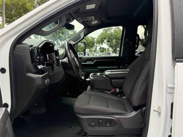 Used 2025 Chevrolet Silverado 2500 LT w/ Convenience Package AWD/4WD image 10
