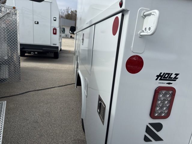 New 2025 Chevrolet Express 3500 w/ Power Convenience Package RWD image 5