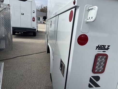 New 2025 Chevrolet Express 3500 w/ Power Convenience Package RWD image 5