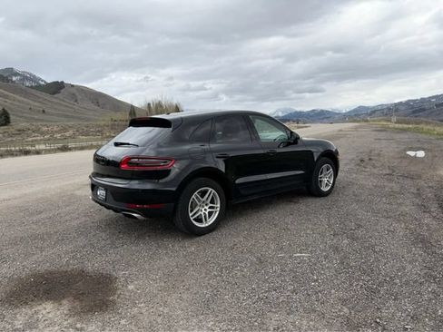 Used 2018 Porsche Macan AWD/4WD image 9