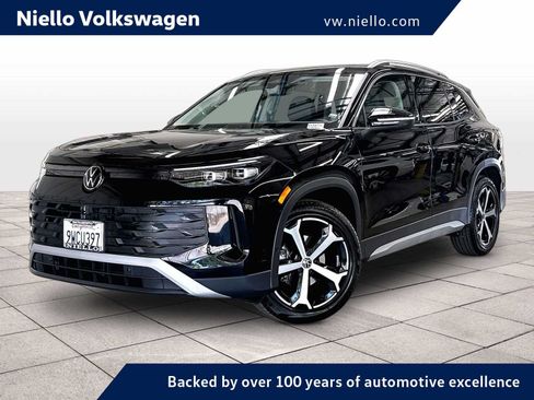 Used 2026 Volkswagen Tiguan SE FWD image 1