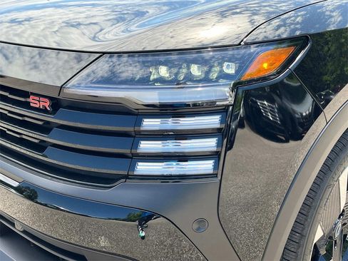 New 2025 Nissan Kicks SR image 10