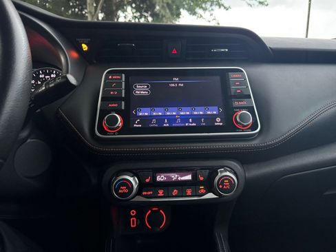 Used 2020 Nissan Kicks SR w/ SR Premium Package FWD image 17