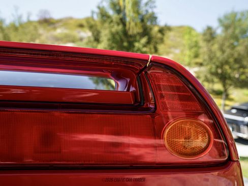 Used 2004 Acura NSX T RWD image 95