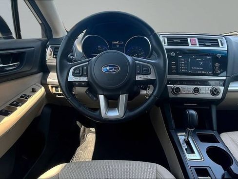 Used 2017 Subaru Outback 2.5i Premium AWD/4WD image 8