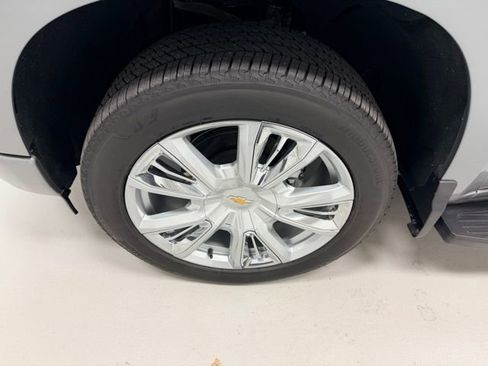 Used 2024 Chevrolet Silverado 1500 High Country w/ High Country Premium Package image 22