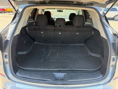 Used 2017 Nissan Murano SV w/ Premium Package FWD image 13