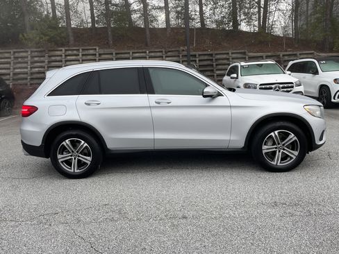 Used 2019 Mercedes-Benz GLC 300 image 5