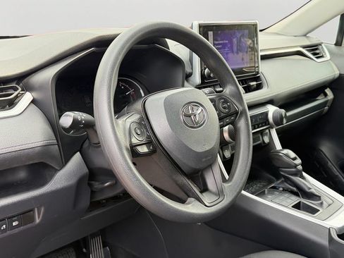 Used 2024 Toyota RAV4 LE AWD/4WD image 18