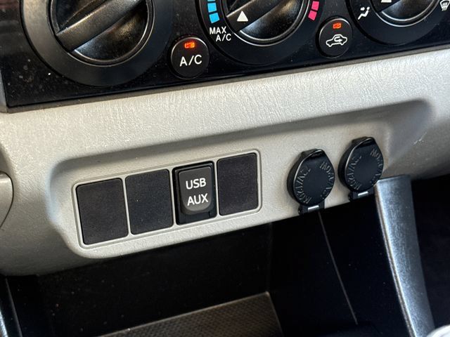 Used 2012 Toyota Tacoma PreRunner w/ SR5 Pkg RWD image 24