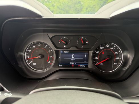 Used 2023 Chevrolet Camaro LT RWD image 17