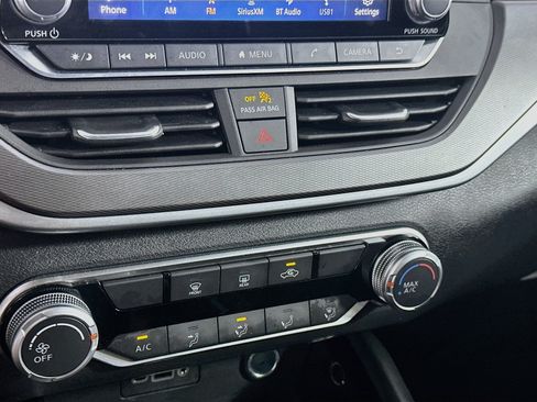 Used 2023 Nissan Altima 2.5 SR FWD image 23