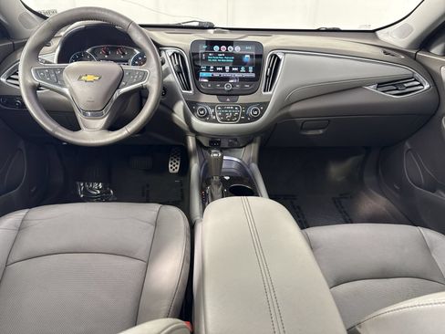 Used 2017 Chevrolet Malibu Premier w/ Premier Sun and Wheel Package FWD image 23
