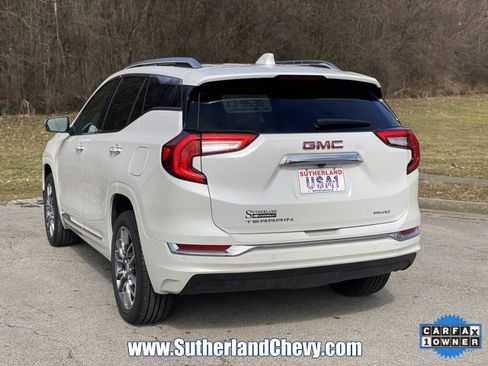 Used 2024 GMC Terrain Denali image 5