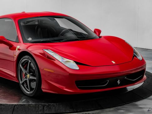 Used 2015 Ferrari 458 Italia Coupe RWD image 33