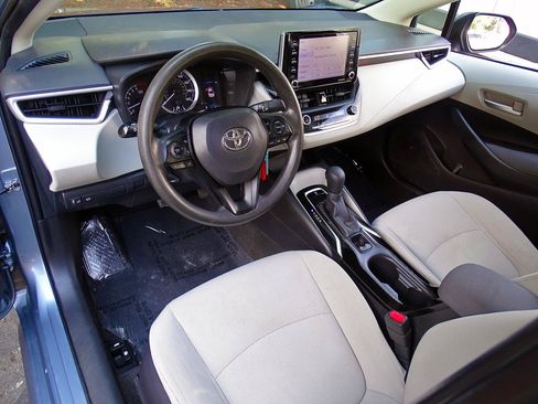 Used 2021 Toyota Corolla LE w/ Carpet Mat Package (TMS) FWD image 23