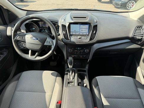 Used 2018 Ford Escape SE w/ SE Sync 3 Package AWD/4WD image 11